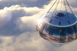 Space Perspective brengt jou voor 125.000 dollar met een luxe ballon naar de ruimte