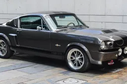 Deze brute Nederlandse Ford Mustang Eleanor V8 Shelby GT500 staat te koop