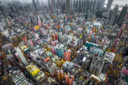 Vauit de lucht ziet Hong Kong er immens en adembenemend mooi uit