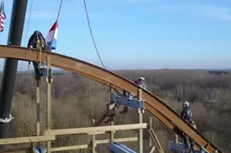 Walibi's nieuwe rollercoaster Untamed heeft zijn hoogtepunt bereikt