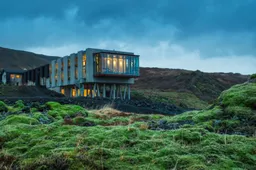 Verlaten pand omgebouwd tot super modern hotel in IJsland