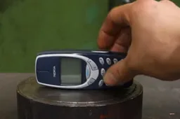 Dit YouTube-kanaal bewijst dat zelfs de Nokia 3310 kapot te krijgen is