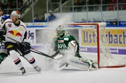 42-jarige bestuurder van dweilmachine maakt debuut als goalie in de NHL