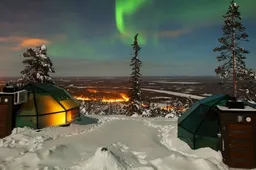 Glazen iglo’s in Lapland zijn de ultieme manier om het Noorderlicht te aanschouwen