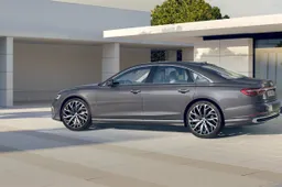 Superluxe Audi A8 heeft een kneiterdikke facelift gekregen