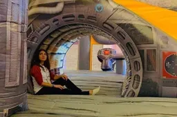 Deze 'levensgrote' opblaasbare Millennium Falcon kost 9.000 euro