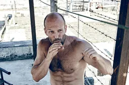 Zo blijft Jason Statham zelfs op 47-jarige leeftijd een beestachtige kast