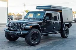 Deze Jeep Gladiator transformeert in een tweede huis