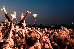 Jongeren zijn komende zomer bereid de portemonnee te trekken voor een festival