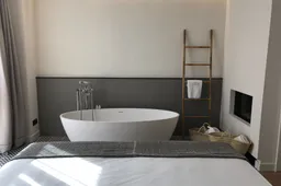 Superluxe: badkamer en suite