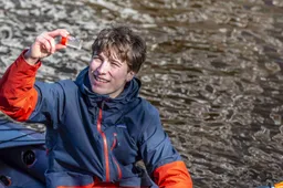 Student in Groningen komt met dé oplossing tegen microplastic en leidt de strijd met Robert Downey Jr.