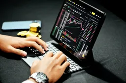 Binance ziet investering van 1,6 miljard dollar zakken naar 2.000 dollar