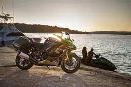 Kawasaki Ninja 1000SX Tourer is langeafstandsraket waarmee je continenten kan verslinden