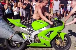 Malloten knallen je oren kapot met hun Kawasaki