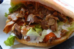 Er gaat eindelijk een echte döner drive-trough komen