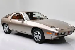 De beroemde Porsche 928 uit de film Risky Business kan van jou zijn