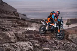 De nieuwe motoren van KTM en Husqvarna maken motorshow EICMA compleet