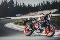 KTM tilt met de 690 Duke haar sportieve middenklasser naar een ongekend hoog niveau