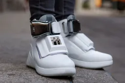 Deze sneaker heeft een ingebouwde tv