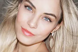 Laat je betoveren door de blauwe ogen van beauty Lara Runarsson