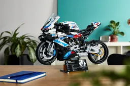 Deze LEGO Technic BMW M1000RR is net zo ziek als het echte werk