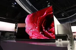 Deze gruwelijke televisie van LG is zo dik als vier bankpasjes