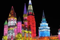 Het grootste ijssculpturenfestival ter wereld vindt nu plaats in China