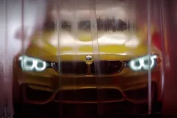 BMW M4 scheurt in filmische video duister industrieterrein aan flarden