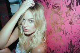 Margot Robbie laat je weer genieten in deze geweldige fotoshoot