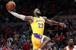 Check hier de beste dunks van het NBA seizoen 2018/2019