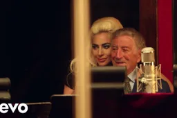 Lady Gaga waagt zich aan jazzklassiekertjes tijdens intieme livestream