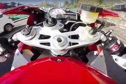 Daredevil Max Wrist accelereert maximaal op zijn BMW S1000RR