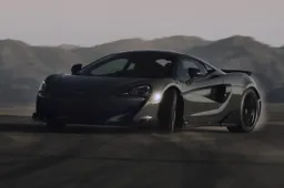 De McLaren 600LT is om door een ringetje te halen