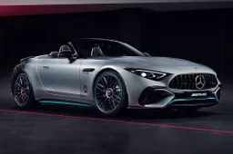 Mercedes viert hun Formule 1 succes met de limited editon SL 63 roadster