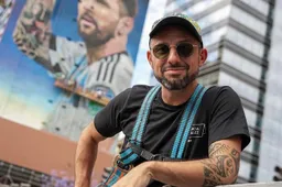 Argentijnse kunstenaar eert Messi met reusachtige muurschildering