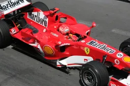 Spannende beelden tijdens eerste F1 testrit van zoon Schumacher