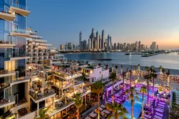 Een reportage over een extravagant partyweekend in de surrealistische wereld van Dubai