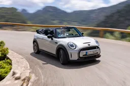 Mini Electric Cabrio geeft een nieuwe dimensie aan het Go Kart gevoel