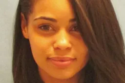 Deze prison chick heeft een wel heel lekkere mugshot