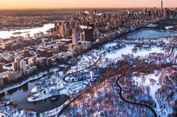 New York getransformeerd in winter wonderland door eerste pak sneeuw