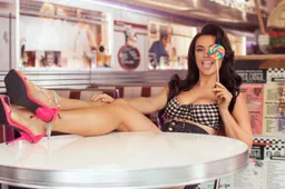 FHM500 Shoots: Social Media Queen van 2021 Nina Warink