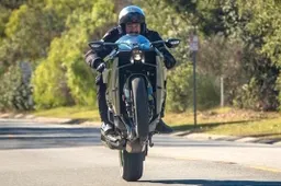 De 200 pk sterke Kawasaki Ninja H2 is een ware moordmachine op twee wielen