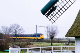 NS Directeur doet gekke stunt in YouTube video