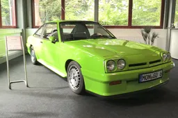 Rondscheuren als New Kids-ster in de Opel Manta