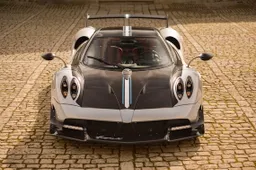 Pagani eert eerste klant ooit met de zwaar gestoorde 800 pk sterke Huayra BC