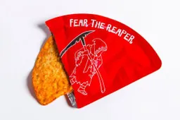 De heetste chips van de wereld is verpakt in een doodskist