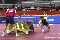 Chinees scoort het ziekste tafeltennispunt dat je ooit hebt gezien