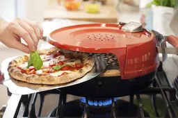 Haal de pizzeria in huis met deze magische pizza-oven voor op je fornuis