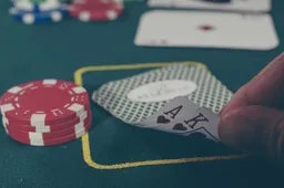 De 10 hoogste cashes die ooit aan de pokertafel zijn gewonnen