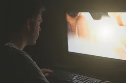 Instagram-account over motoren begint ineens semi pornovideo’s te posten